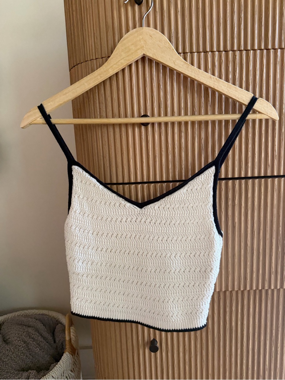 Abercrombie & Fitch Cream Knit Cropped Cami with Black Trim
